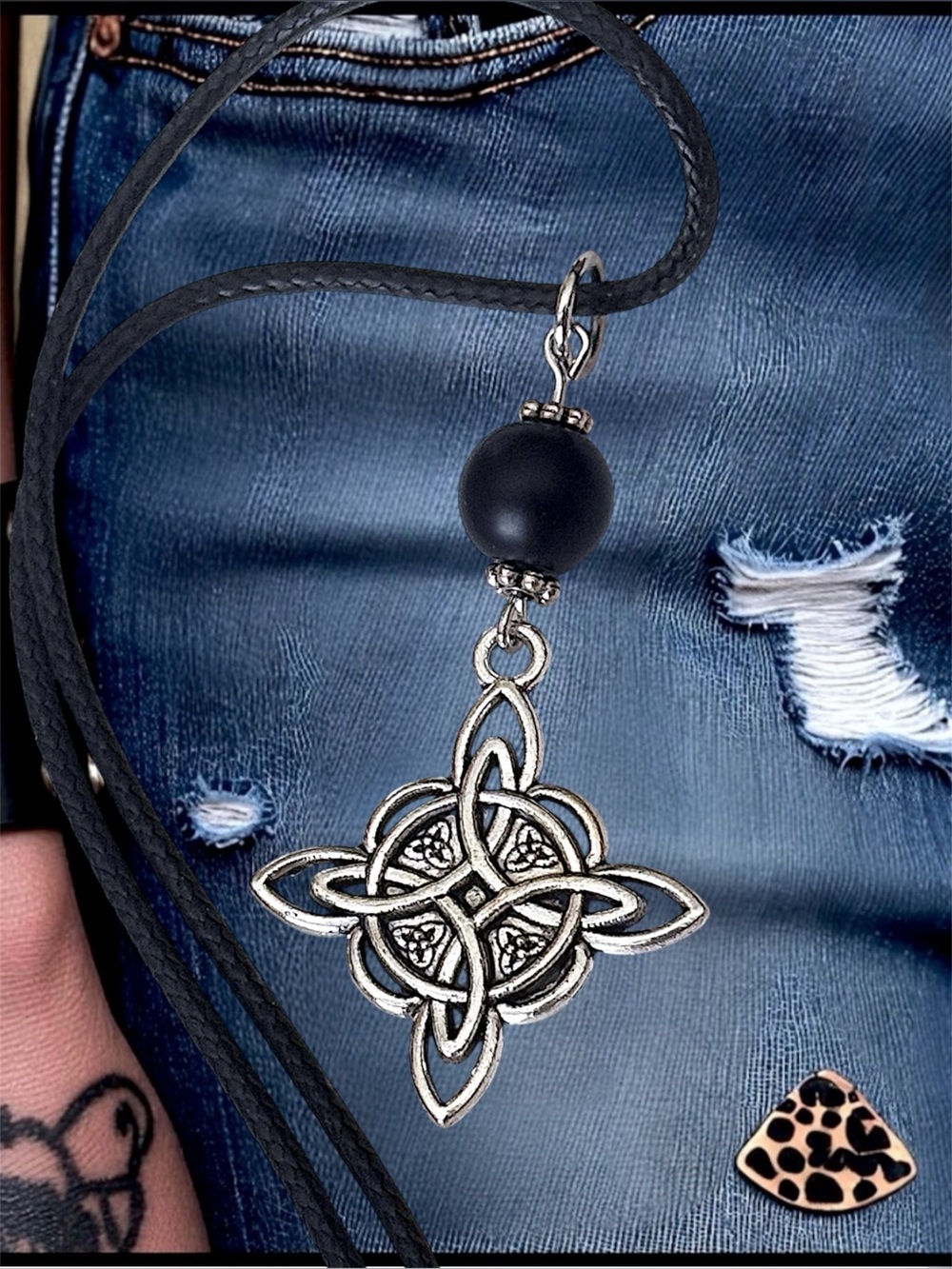 5 For $25💫Silver Celtic Cross Pendant